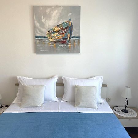 Cosy Apartment On The Beach - 칼리 외부 사진