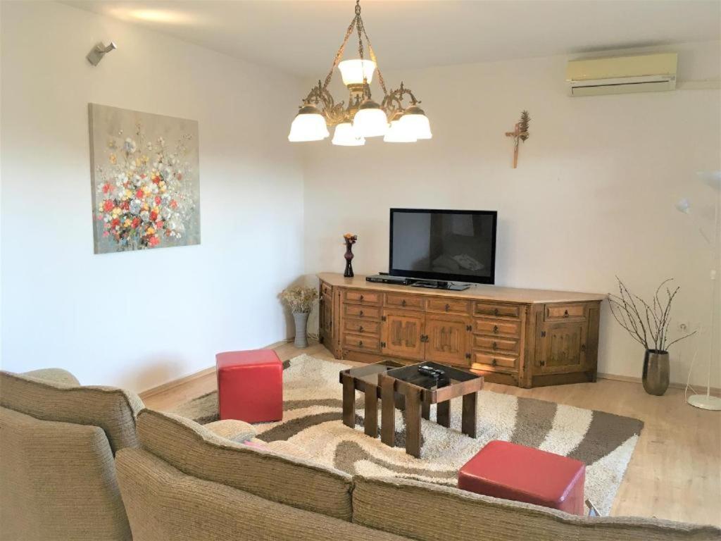 Cosy Apartment On The Beach - 칼리 외부 사진